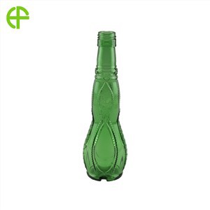 Olivový olej v sklenených fľašiach